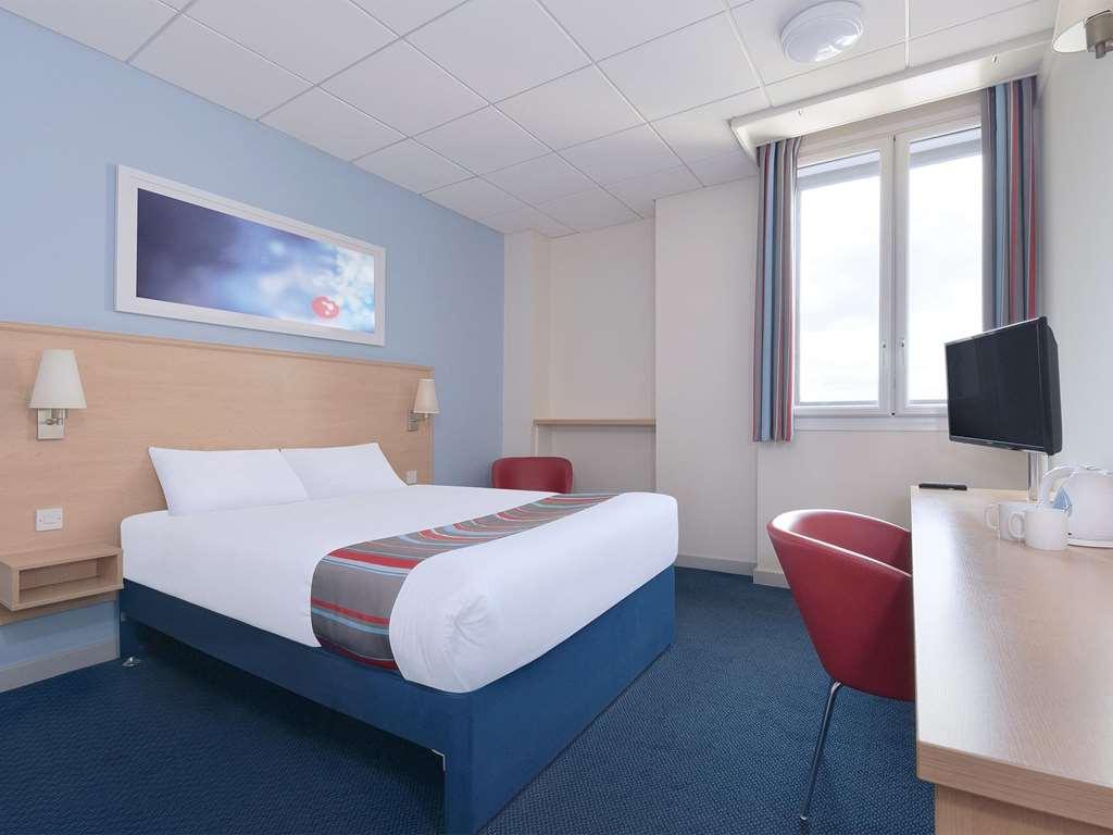 Travelodge ドロイトウィッチ 部屋 写真