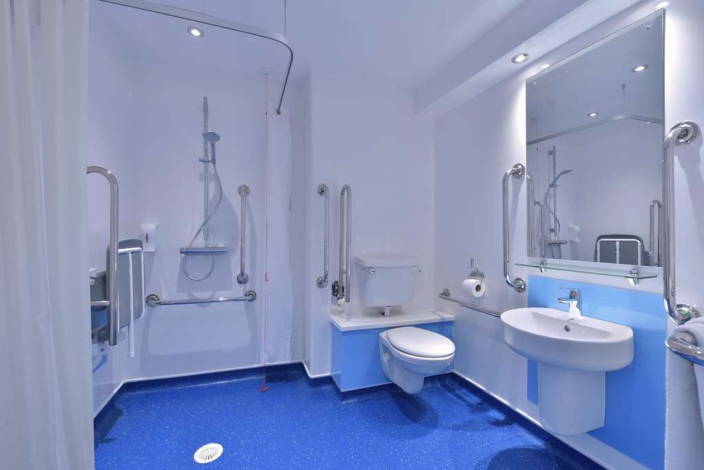 Travelodge ドロイトウィッチ 部屋 写真